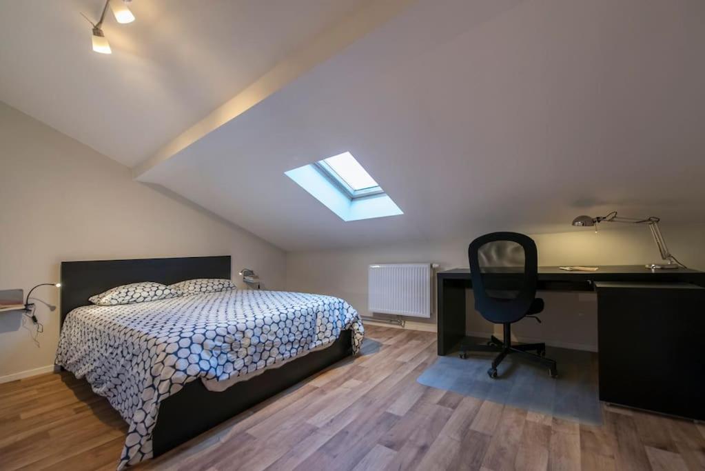 Appartement 4 Chambres A Льєж Екстер'єр фото